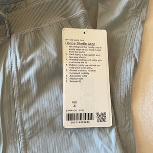 Dance studio crop, size 4, light grey